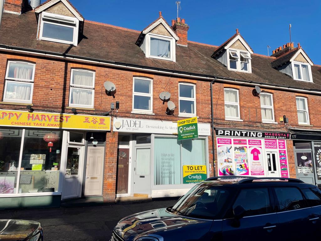 Lot: 46 - TWO-BEDROOM FLAT INVESTMENT -